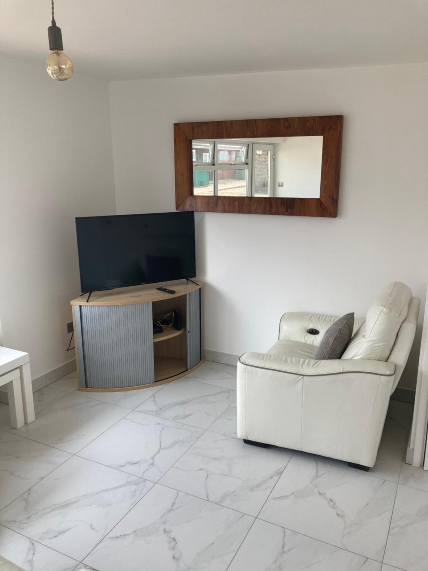 2 Bed Chalet Romney Sands Greatstone エクステリア 写真