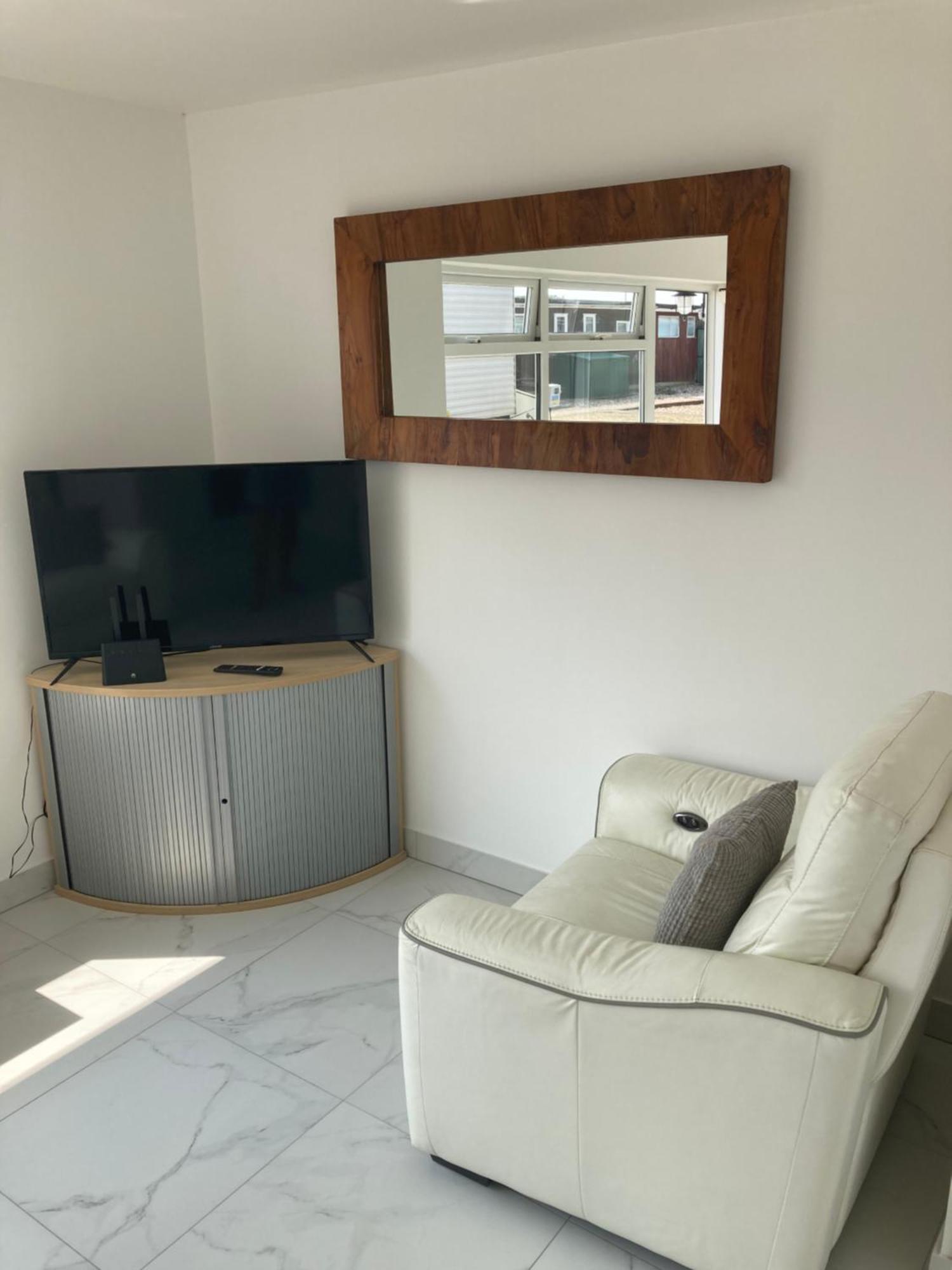 2 Bed Chalet Romney Sands Greatstone エクステリア 写真
