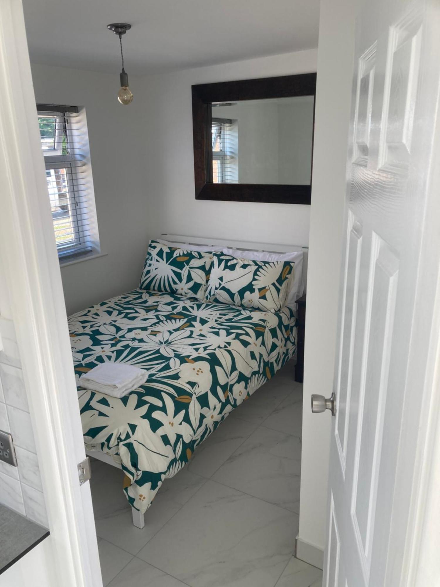 2 Bed Chalet Romney Sands Greatstone エクステリア 写真